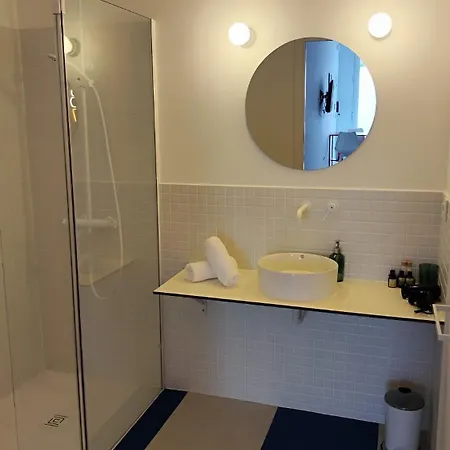 Carisan2 - Fully Equipped, 6 Min To *