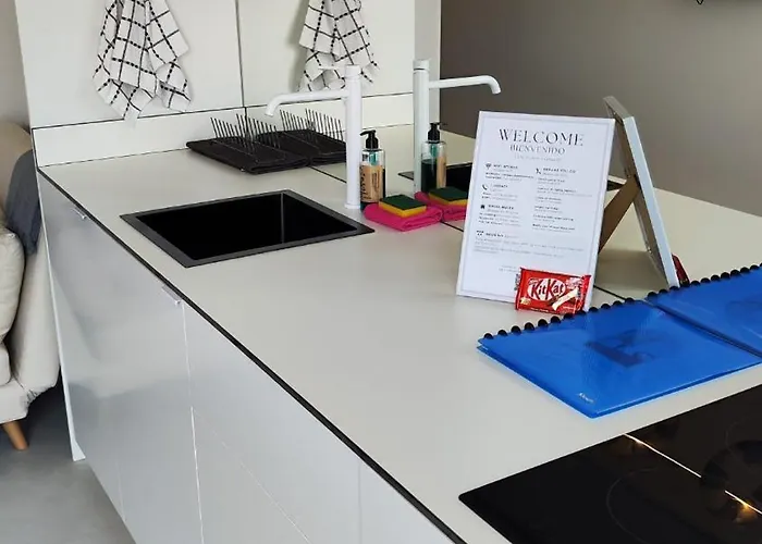 Carisan2 - Fully Equipped, 6 Min To Apartamento Valencia