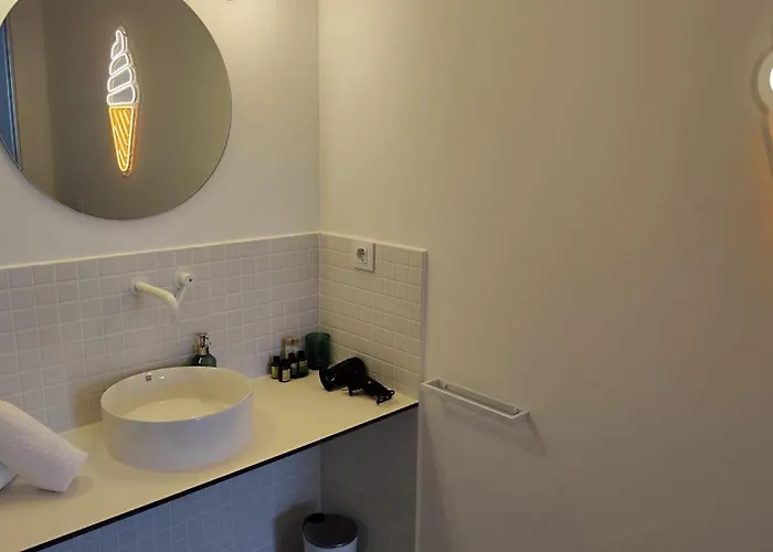 Carisan2 - Fully Equipped, 6 Min To Apartamento